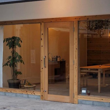 Hub Inn Ономити Экстерьер фото